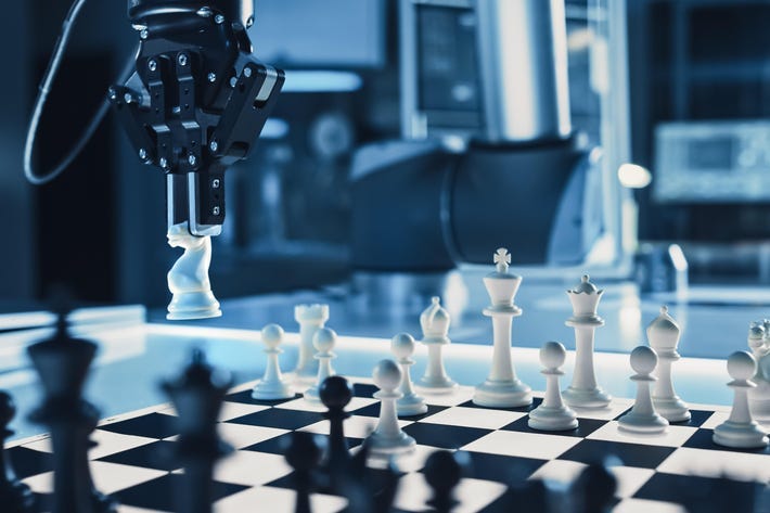 AI Risk : an Historical Perspective Through the Game of Chess