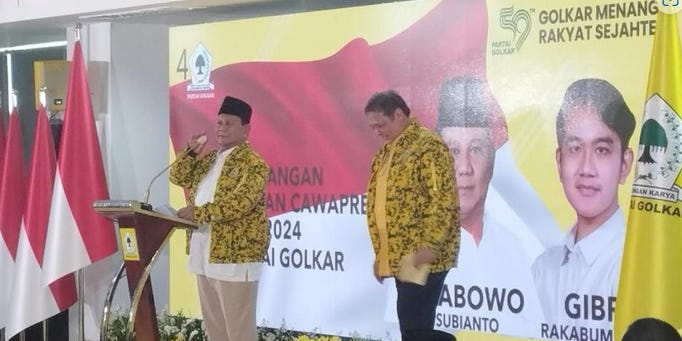 [BREAKING] 36 Years Old Gibran, eldest son of PDIP’s - President Jokowi, tapped as [Minister of Defence] Prabowo’s running mate for Election 2024 