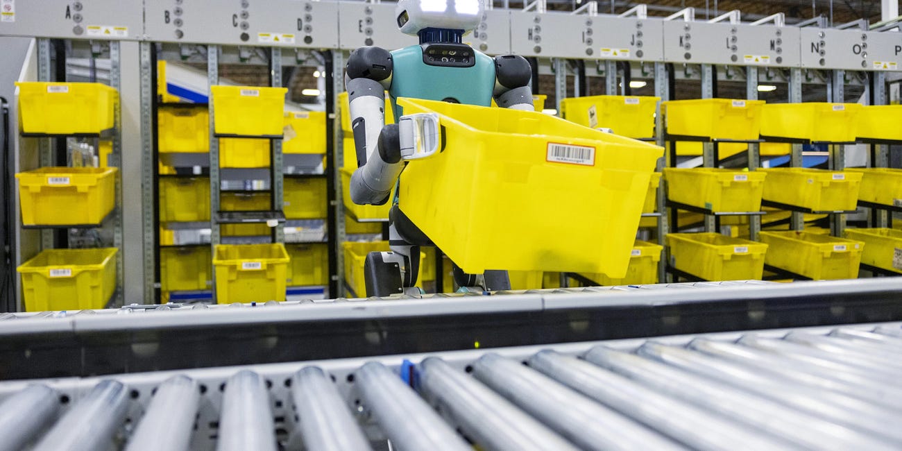 Why Investors Can't Get Enough of AI Robotics Deals Right Now 