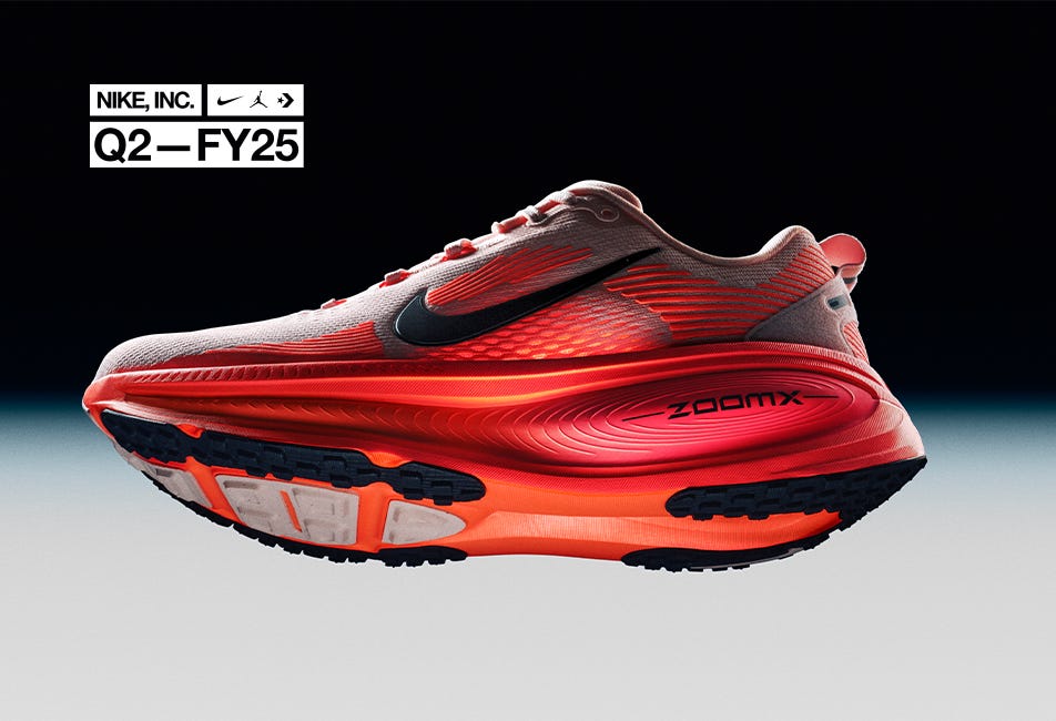 '스포츠의 본질'을 다시 쓰다: NIKE의 대담한 프리미엄 전환과 8% 매출 감소의 역설