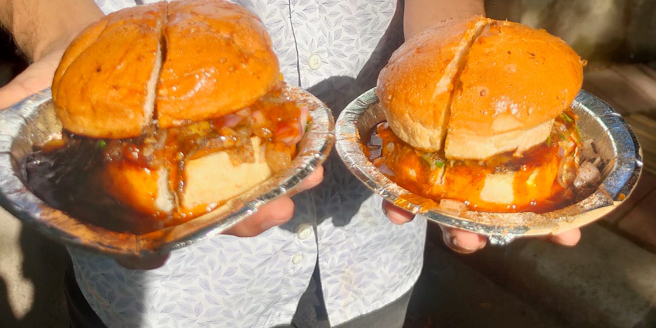 On the Bun Tikki Wala near IPCW and the Warmth of Campus Food