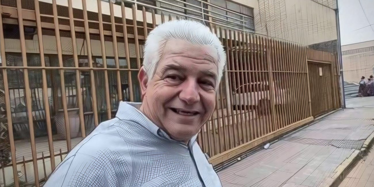 Hermano de AMLO llama "buitres" a reporteros y les dice "ya bájenle", tras ser cuestionado por el regreso de Tabasco al Top Ten de las entidades más peligrosas de México
