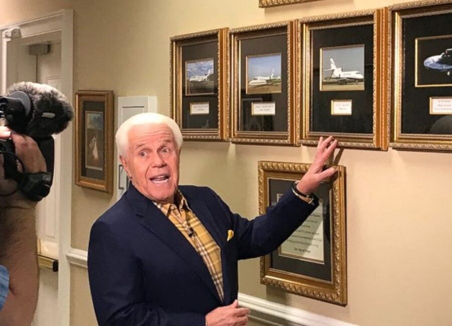 Jesse Duplantis Claims God Changed the Words of the Constitution at the Last Minute Before Signing