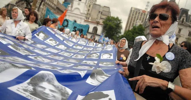 THE RULE OF LAW: 20 aprile 2010 - Condanna del dittatore in Argentina 