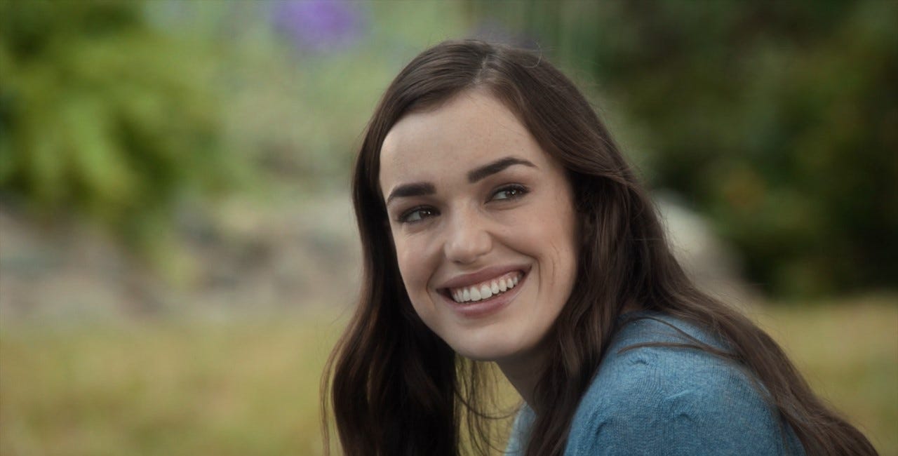 Elizabeth Henstridge Finally Goes In Front Of 'Superman & Lois' Cameras To Play Lex Luthor’s Daughter