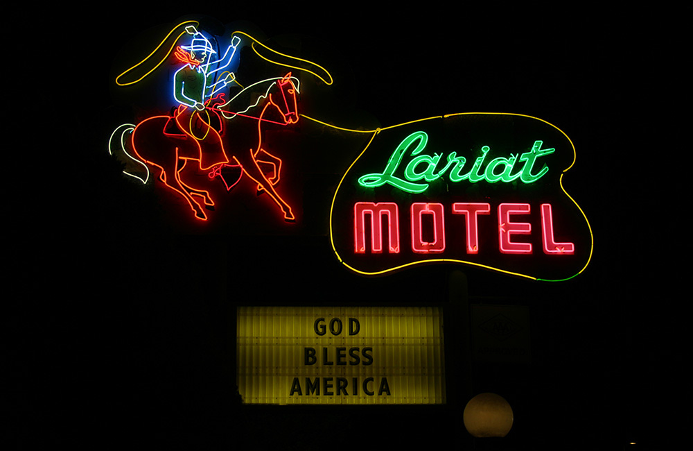 The Lariat Motel