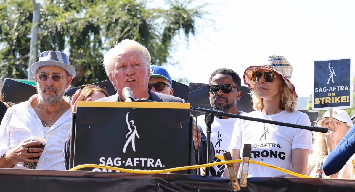 SAG-AFTRA And AMPTP Reach Tentative Agreement On New Contract After 118-Day Strike