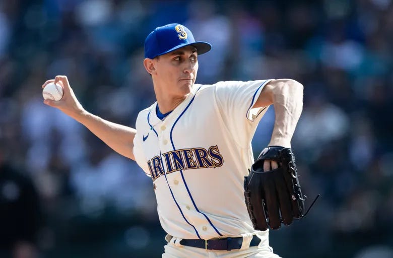 Mariners hurler throws knuckleball to honor Tim Wakefield