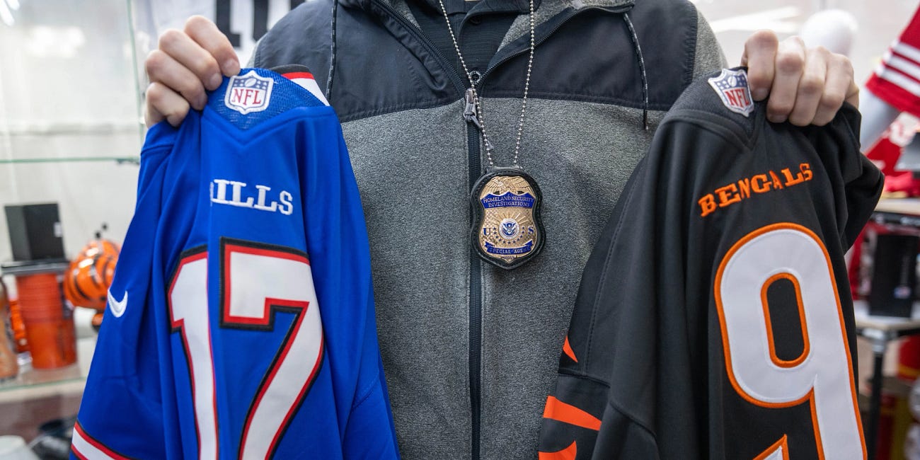Super Bowl Crawling With Homeland Security Agents