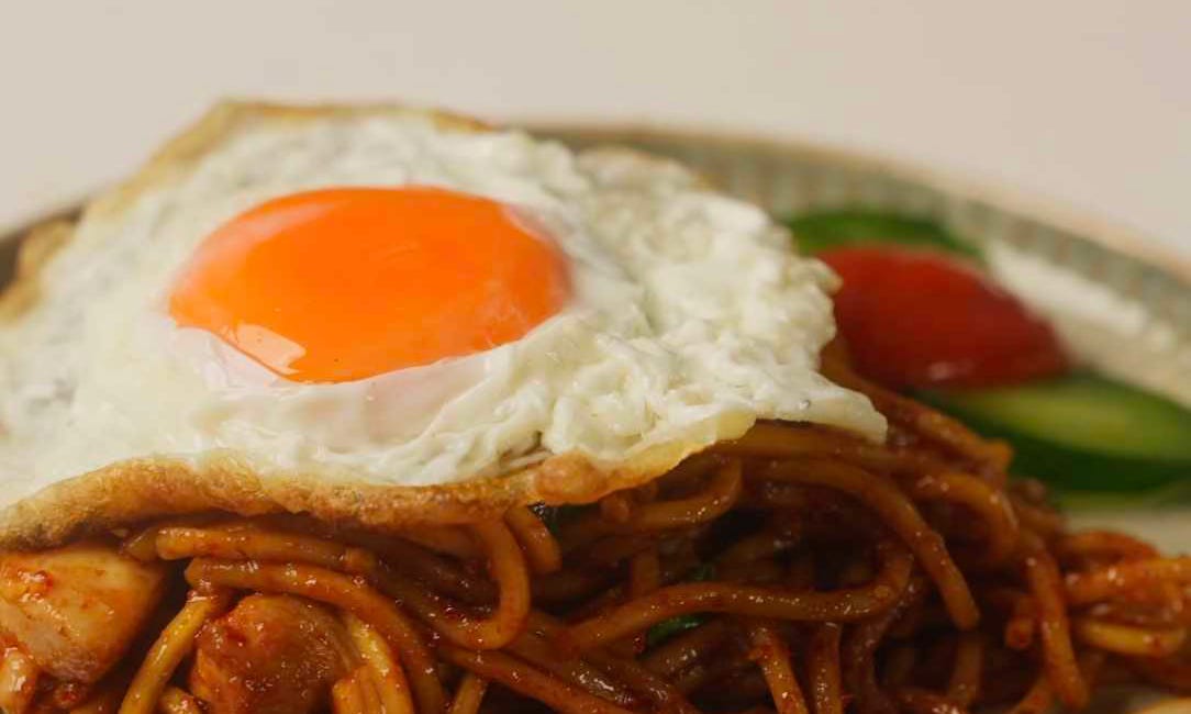 Mee Goreng Mamak - perfect for the supper cravings!