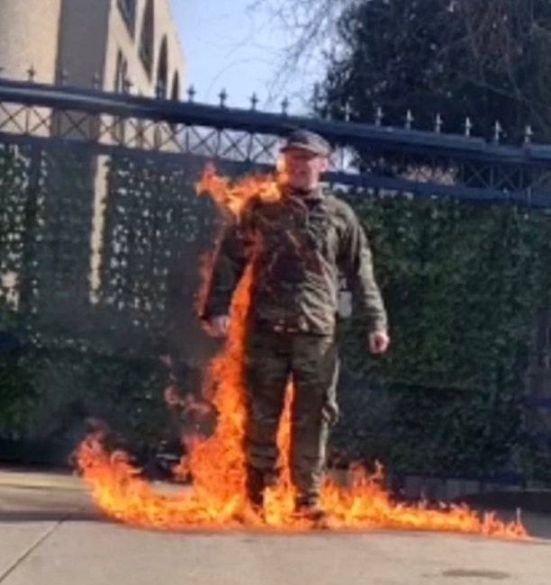 Aaron Bushnell, el soldado estadounidense que se sacrificó gritando "Palestina libre"