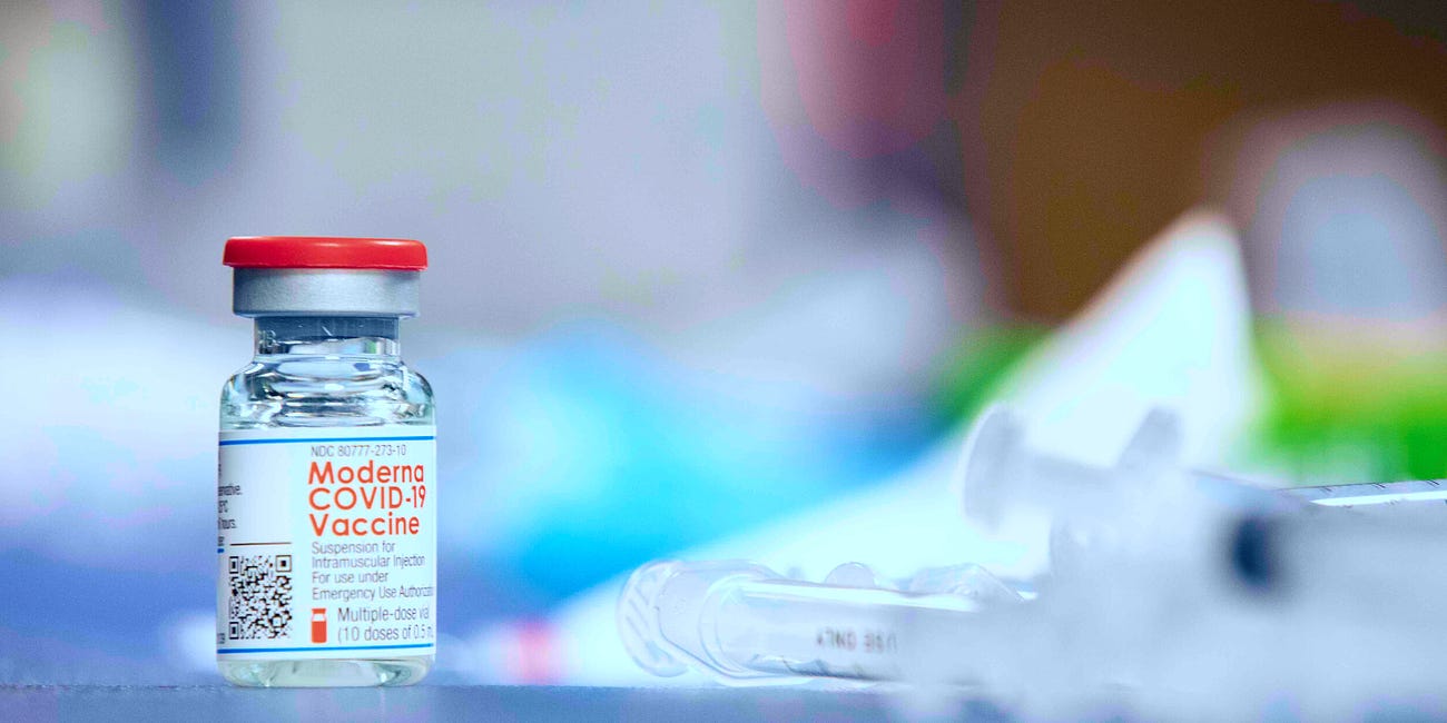 4th Vaccine Booster Less than 2% Effective Against COVID After Just 4 Months, While 'Recent Previous Infection Provided More Sustained Protection': 9,560-Patient Study in 'The Lancet'