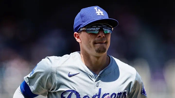 Ex-Red Sox utilityman returning to the Dodgers 