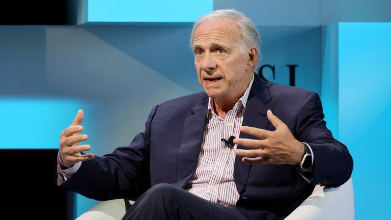 Ο Ray Dalio βλέπει κατάρρευση, αλλά ακόμα δεν ονομάζει το παράσιτο