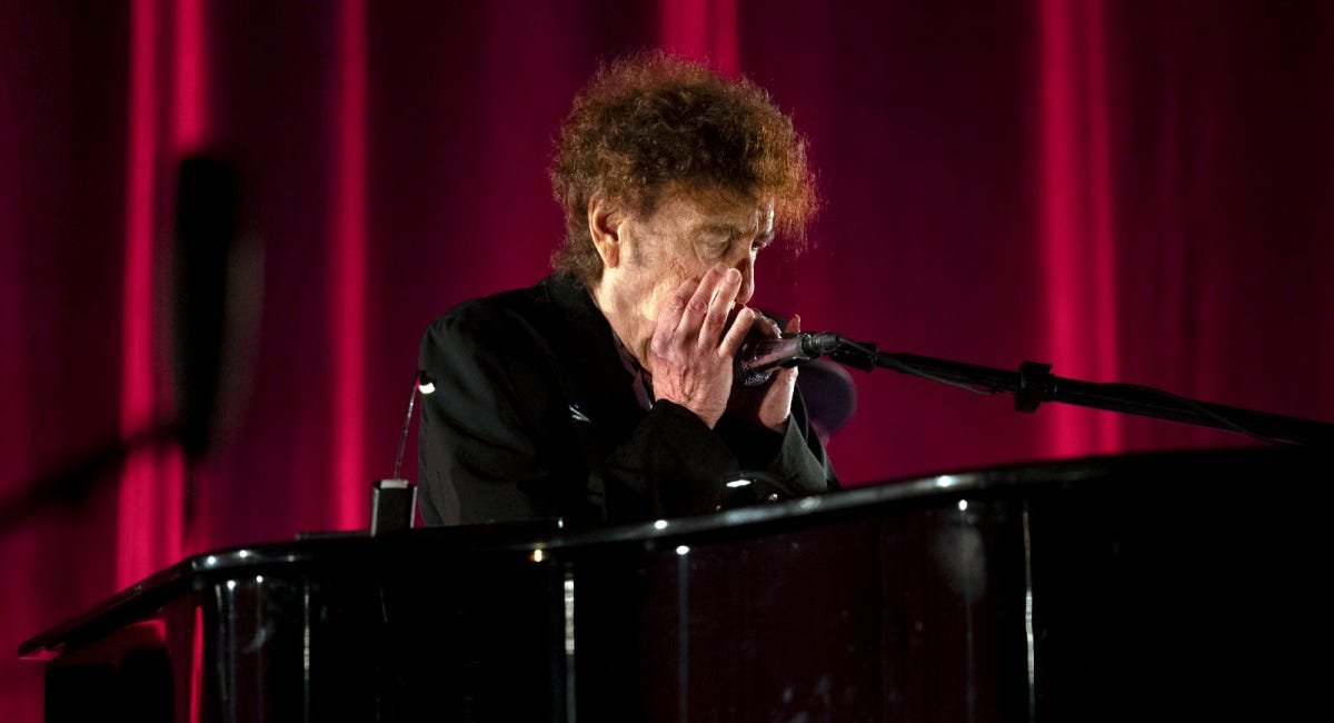 Paolo Brillo on Surreptitiously Photographing Bob Dylan's Rough and Rowdy Ways Tour