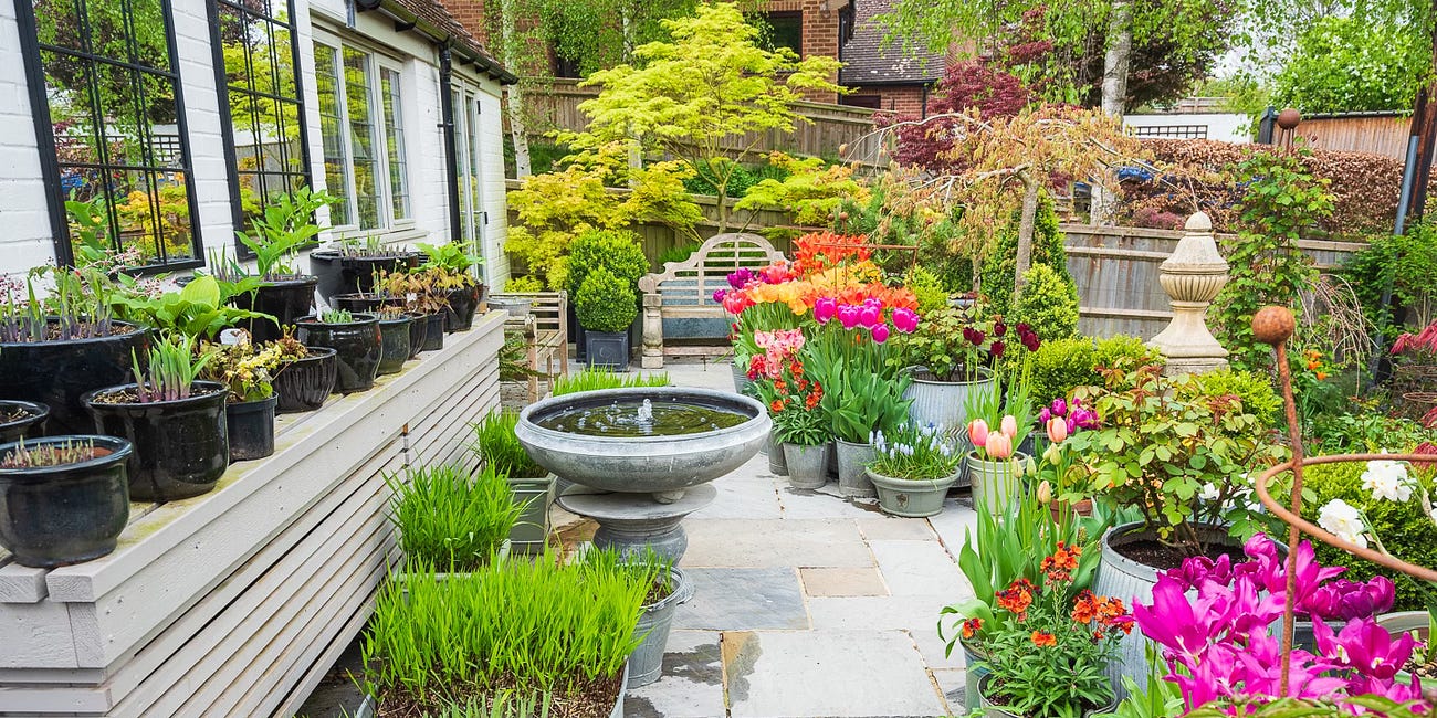 The big spring tour continues on the tranquil Terrace