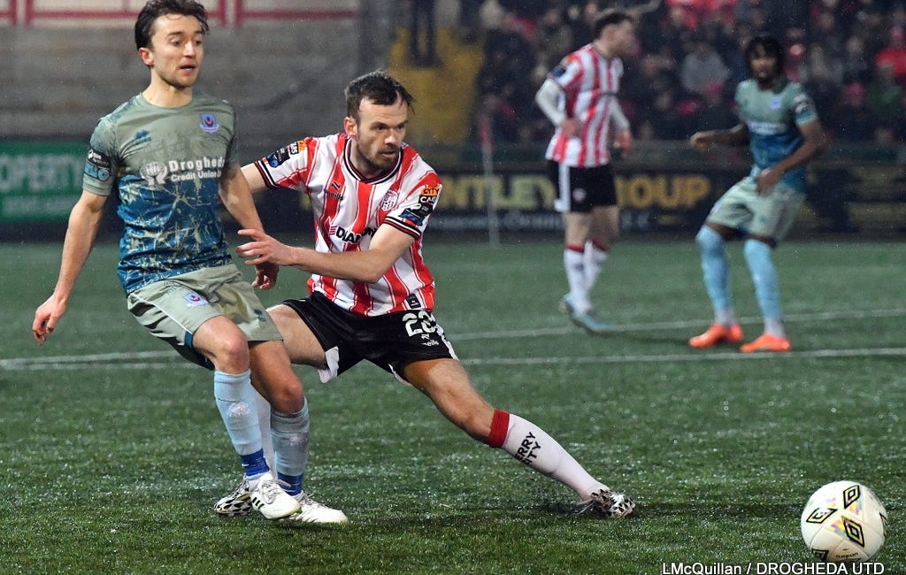 The United Review - Painful night for Pierrot, Drogs do the business in the air and Hayden Cann impresses