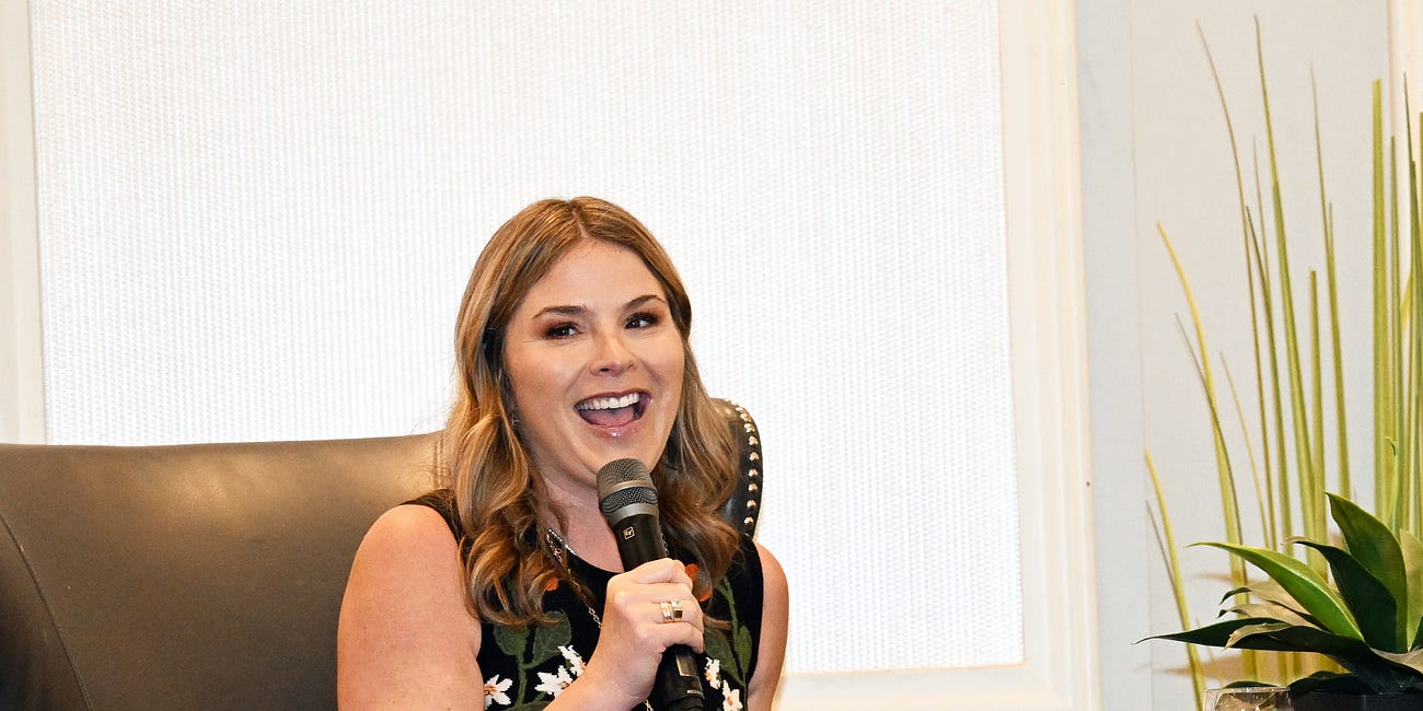 Booked for Lunch: Jenna Bush Hager Headlines Manatee Library Fundraiser with Heartfelt Tribute to Literacy and Family 📚