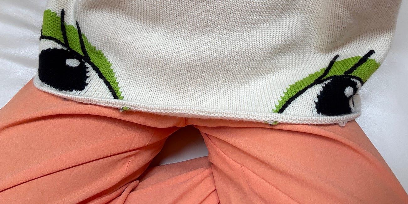 how to land your first fashion byline with these pitch templates