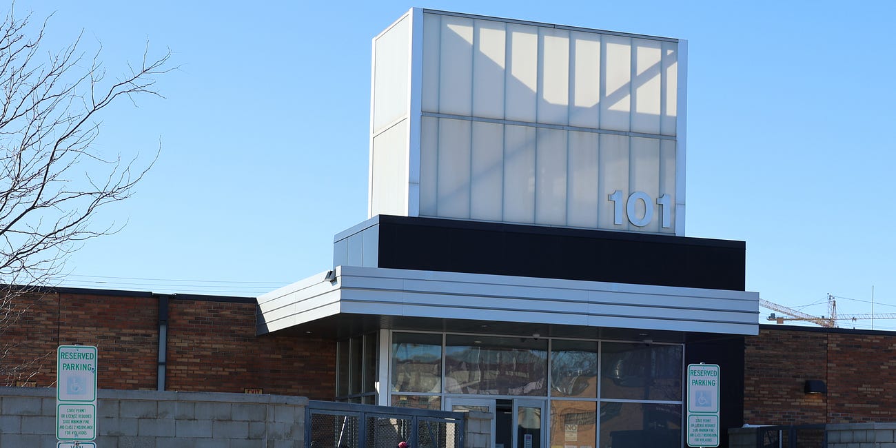 Critics call fence around homeless shelter 'symbol of oppression'