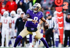 CFP NATIONAL CHAMPIONSHIP PREVIEW MICHIGAN VS WASHINGTON. THE BACKSTORY AND WHO'S WINNING!