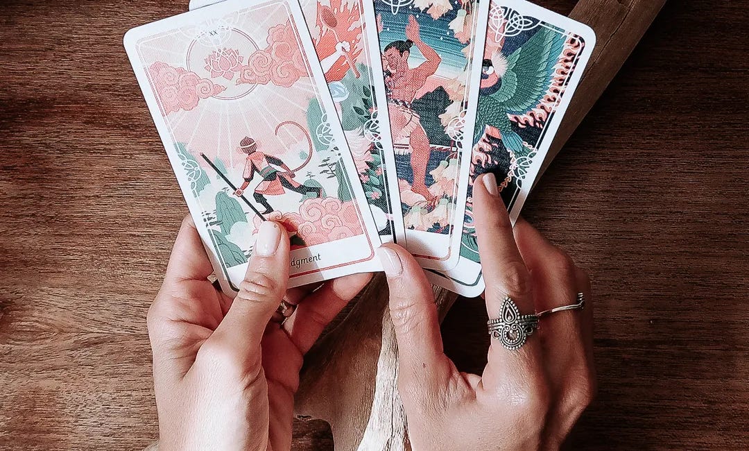 Guide pratique : Comment calculer vos cartes de naissance avec le Tarot et la Numérologie