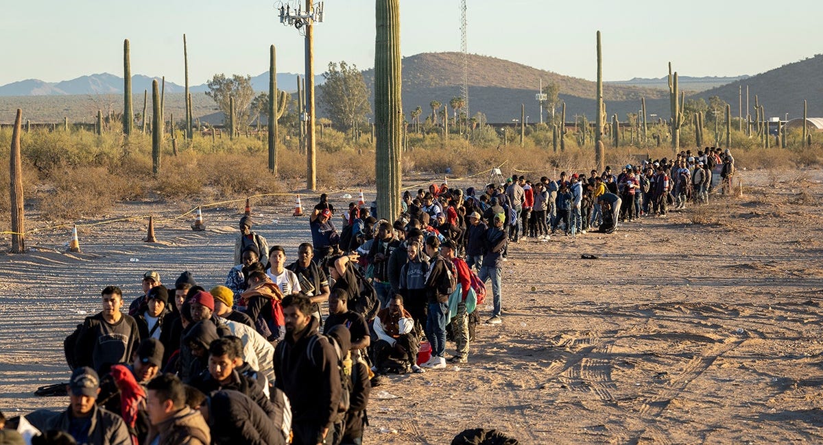 BREAKING: ICE Report Reveals "Biden-Harris" Admin Released Into USA 425,431 CONVICTED CRIMINAL Illegal Invaders 