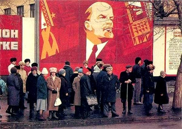 L'URSS prima del crollo: 16 gennaio 1989 - Decreto sulla riabilitazione delle vittime del regime comunista