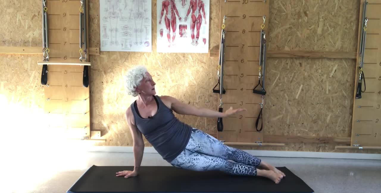 Pilates Exercise Dive: Side Bend (with a Side Plank appetiser)