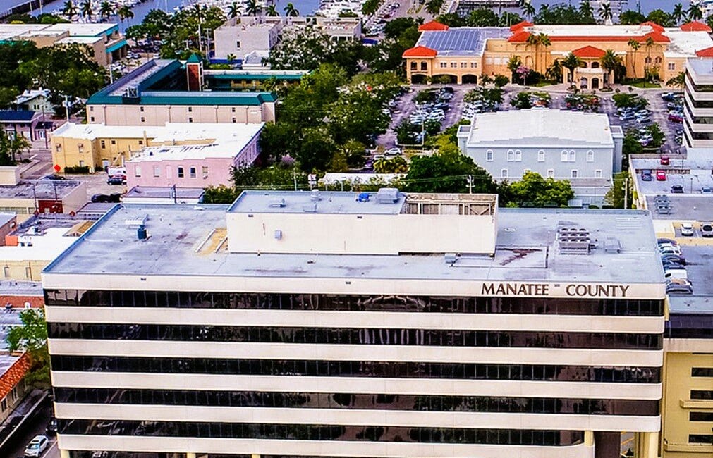 Manatee County Restructures Library System and Chief of Staff Role Amid Organizational Shifts