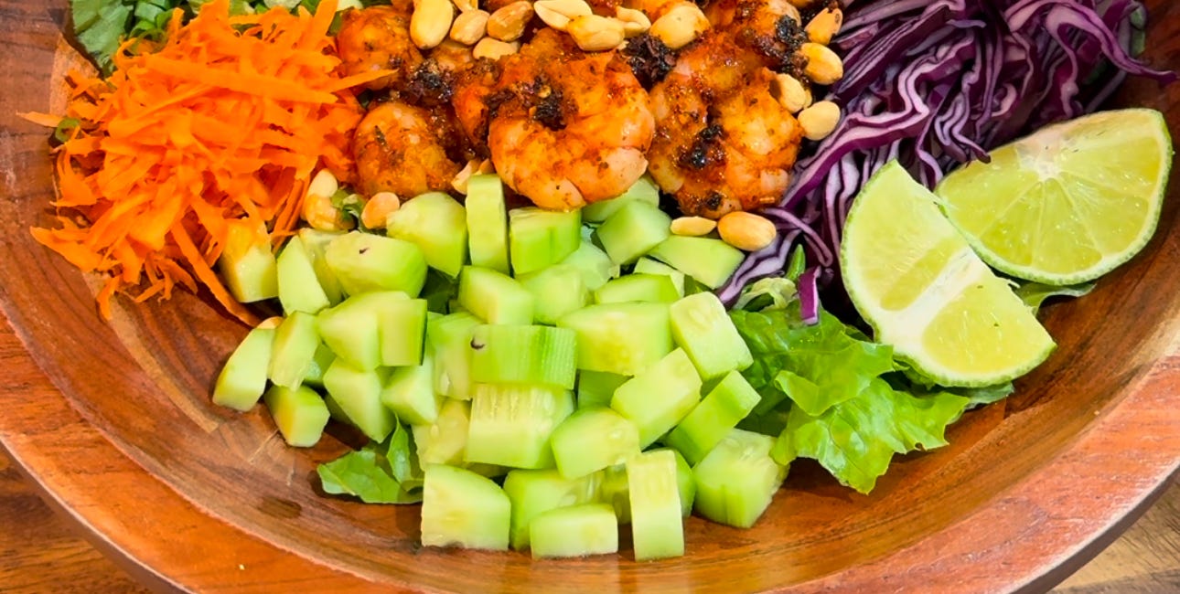 Fresh & Flavorful Spring Roll Salad with Peanut Dressing: A Healthy & Vibrant Meal