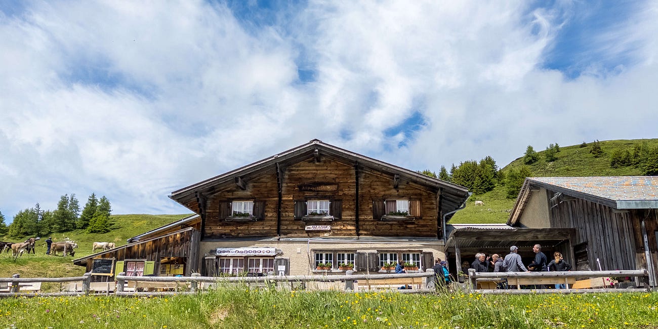 Wie funktionieren Alpwirtschaft und Berglandwirtschaft in der Zukunft? Agroscope forscht auf 14 Alpen in fünf Kantonen