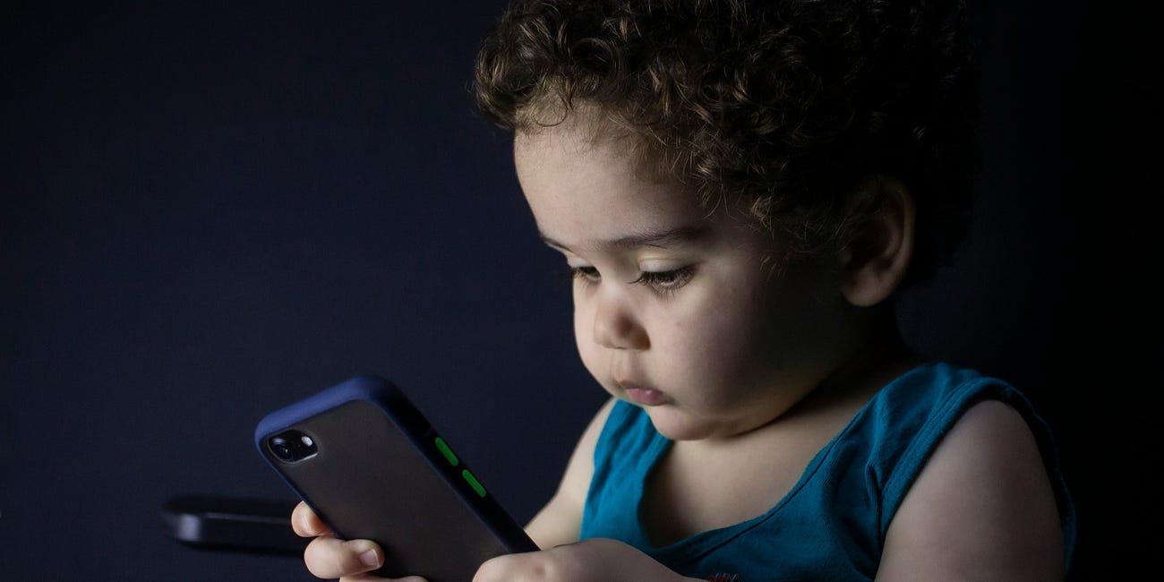 How to Set Up Parental Controls on Your Kid's First Phone: Part One