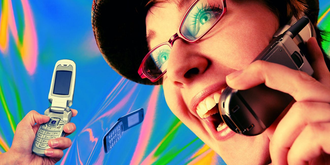 Flip Phones Are Trending Again: Here’s Why