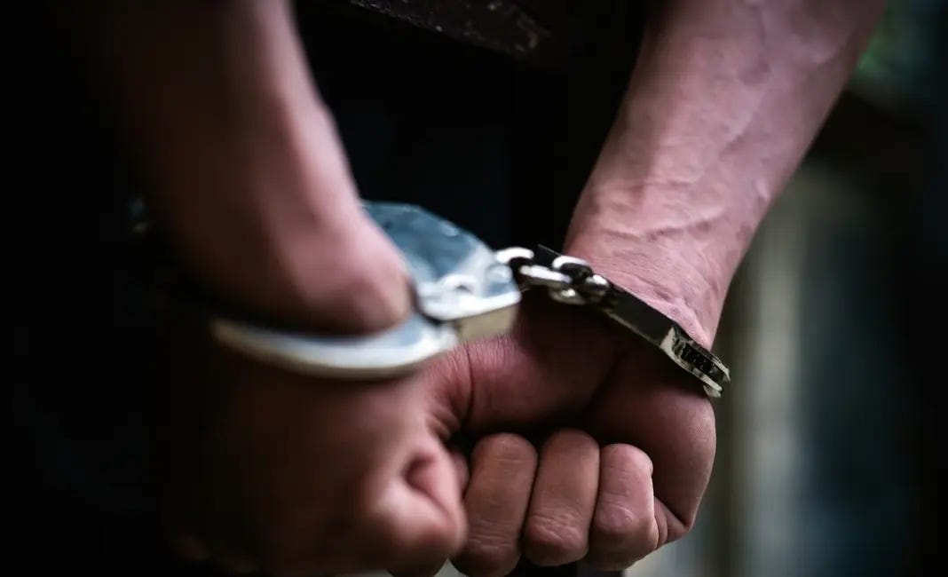 Two Suspects Arrested After Robbing Undercover Detective and Firing at Deputy in Manatee County