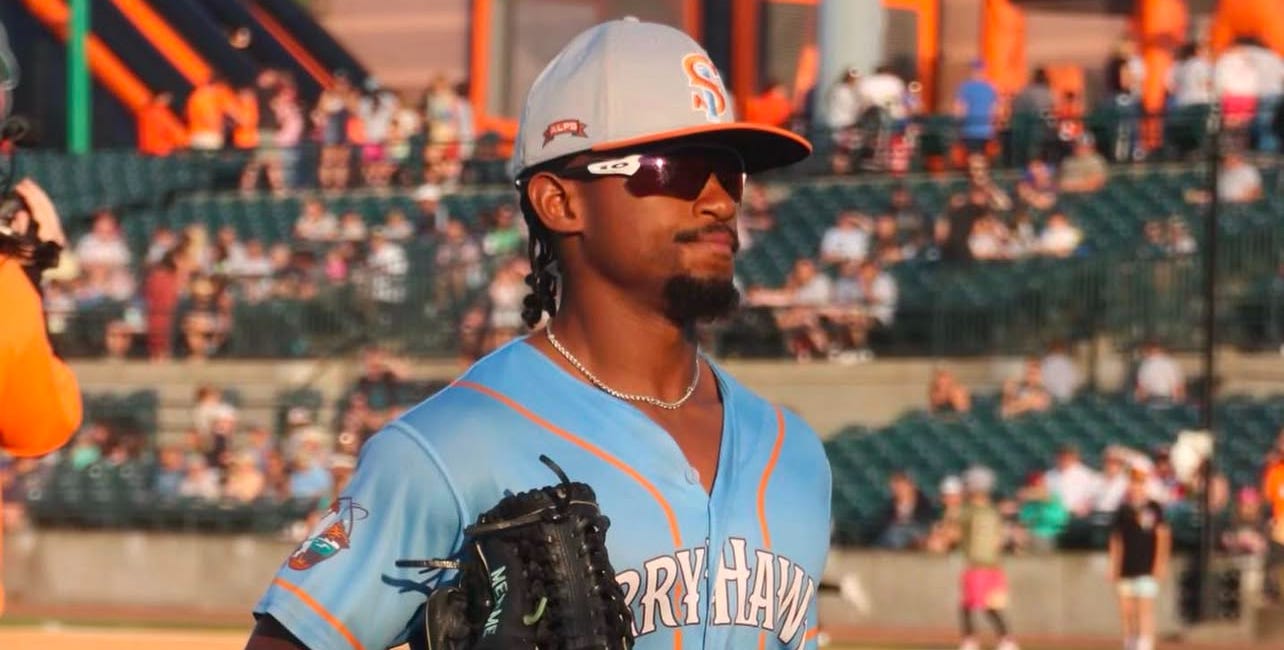 Red Sox sign Staten Island FerryHawks outfielder to minor-league deal