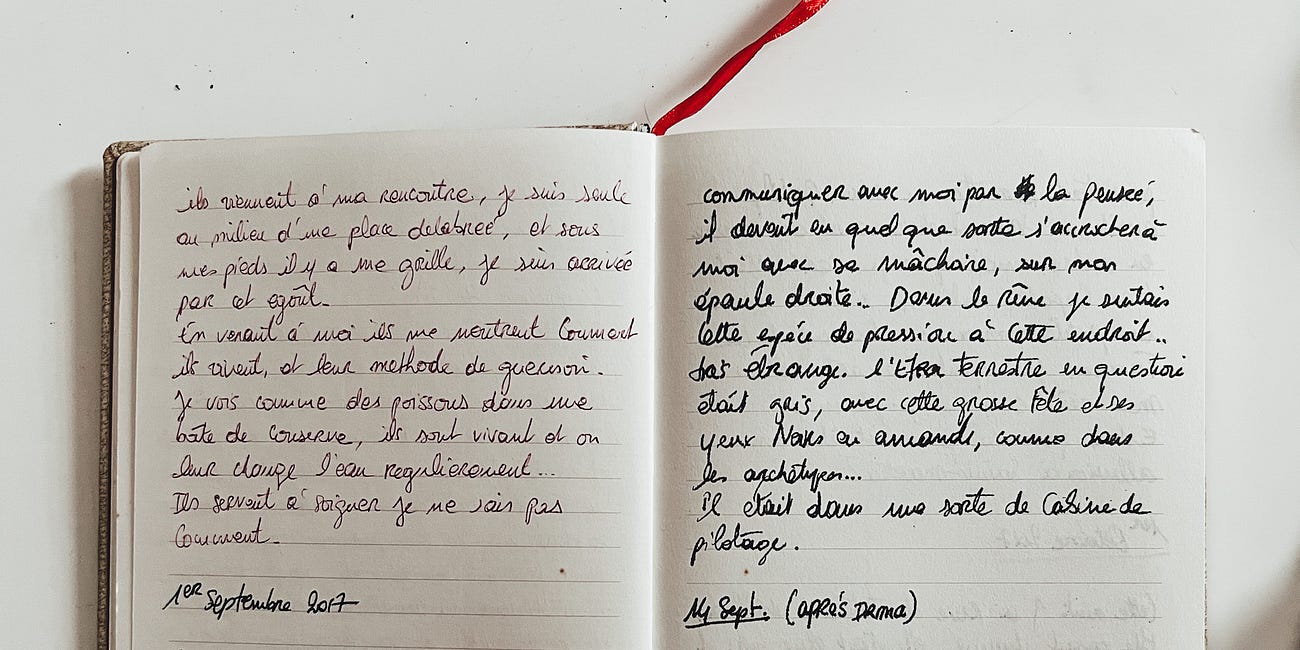 Guide pratique : Communiquer avec votre subconscient et vos Ancêtres guides grâce à l'écriture automatique