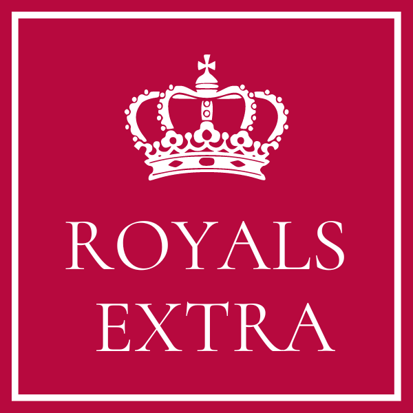 ROYALS EXTRA BY SALLY BEDELL SMITH