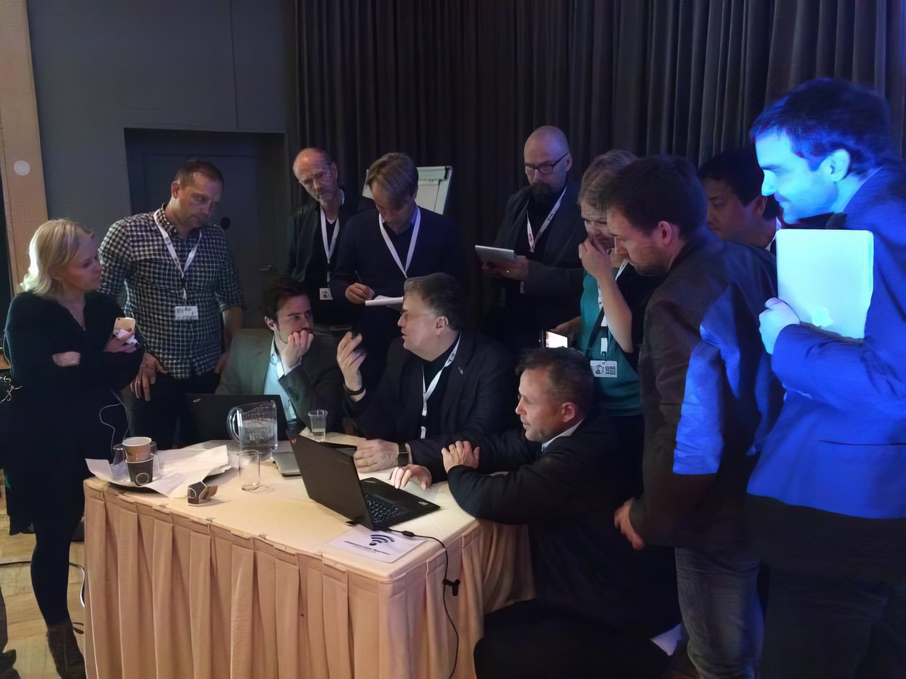 Search the web with Henk van Ess