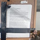 Kansan palaute Yleisradiolle - Aktivistit teippasivat teesin Pasilan ovelle