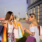 Για τον καταναλωτισμό ευθύνεται το κράτος, όχι ο καπιταλισμός