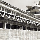 Ossa, cuscini e pagode di cemento