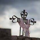 Hace falta un pueblo entero para llorar por dos niñas