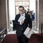 Onze meses a exigir mais despesa, um mês a discutir cortes de impostos