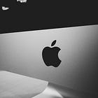 관세 전쟁을 앞둔 Apple의 'The Darkest Hour'