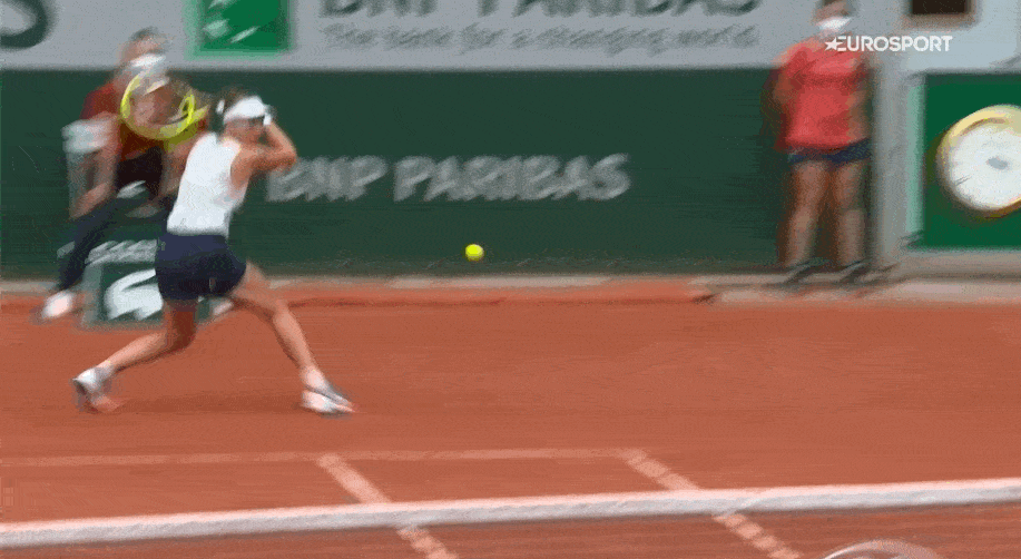 Backhand down the line from Pavlyuchenkova