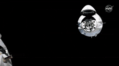 Best Crew Dragon Docking GIFs | Gfycat