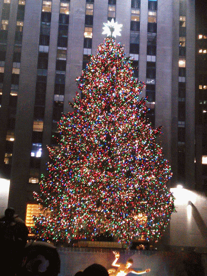 Google's "auto-awesome photos" feature turns pics into gifs... (Giant  Christmas tree at Rockefeller Center) - GIF on Imgur