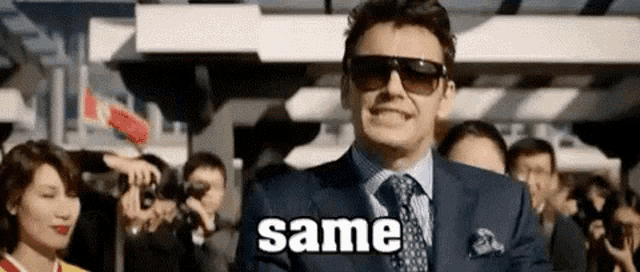 Same But Different GIF - Same But Different Shades - Descubre & Comparte  GIFs