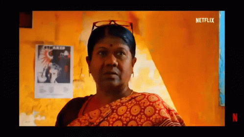 Chuckles Super Deluxe GIF - Chuckles Super Deluxe Indian Aunty Chuckles GIFs